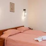 Odysseus Palace 4* 포로스