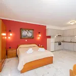 아파트호텔 Odysseus Palace 포로스