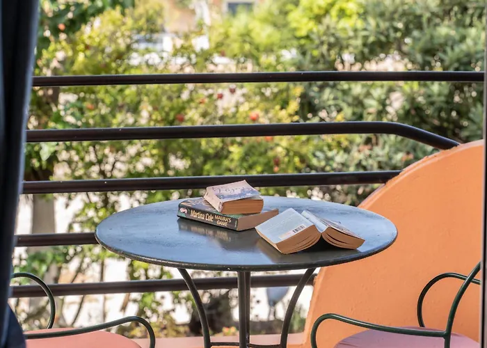 Odysseus Palace Aparthotel Poros (Kefalonia)