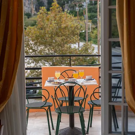 Aparthotel Odysseus Palace Poros (Kefalonia)