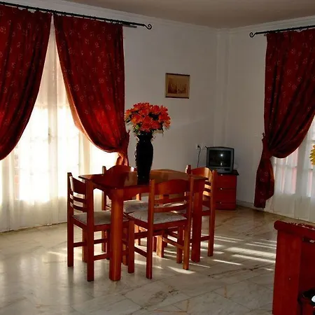 Aparthotel Odysseus Palace 4*