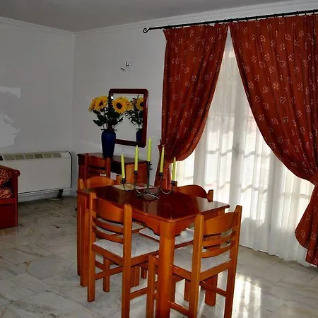 Odysseus Palace Aparthotel 4*