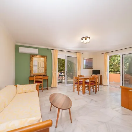 Appart hôtel Odysseus Palace Poros (Kefalonia)