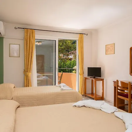 Odysseus Palace Appart hôtel Poros (Kefalonia)