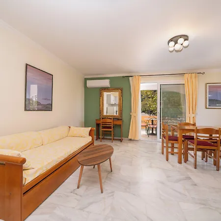 Odysseus Palace Poros (Kefalonia)