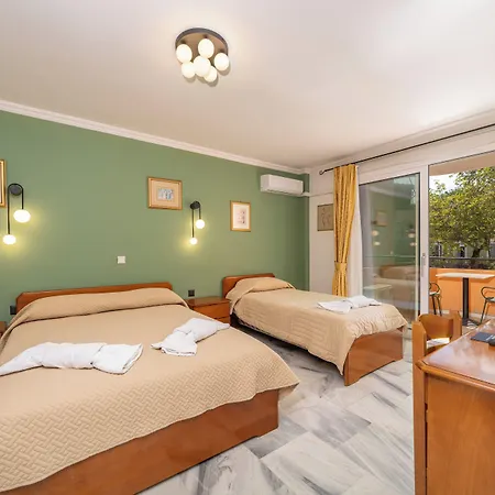Odysseus Palace Apartahotel Poros (Kefalonia)