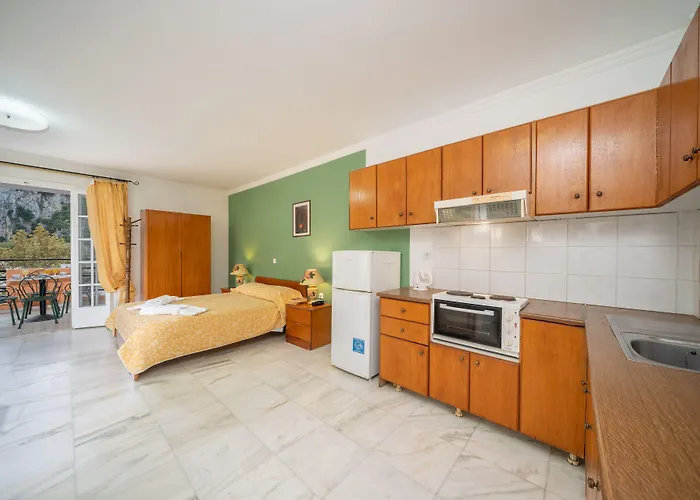 Aparthotel Odysseus Palace Poros (Kefalonia)