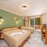 Odysseus Palace Apart Otel Poros (Kefalonia)