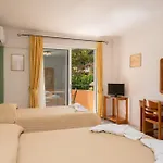 Odysseus Palace Apart Otel Poros (Kefalonia)