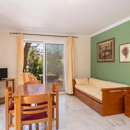 Odysseus Palace 4*