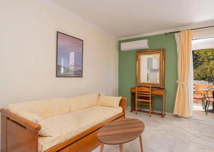 Odysseus Palace 4*