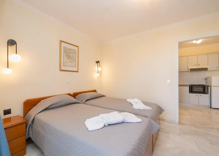 Odysseus Palace Poros (Kefalonia)