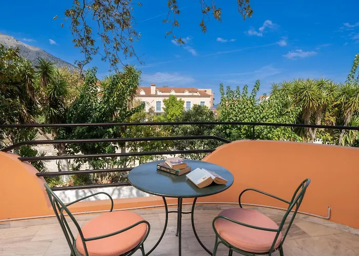 Hotel apartamentowy Odysseus Palace Poros (Kefalonia)
