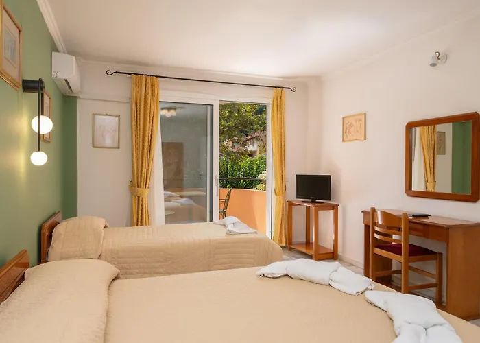 Odysseus Palace Hotel apartamentowy Poros (Kefalonia)
