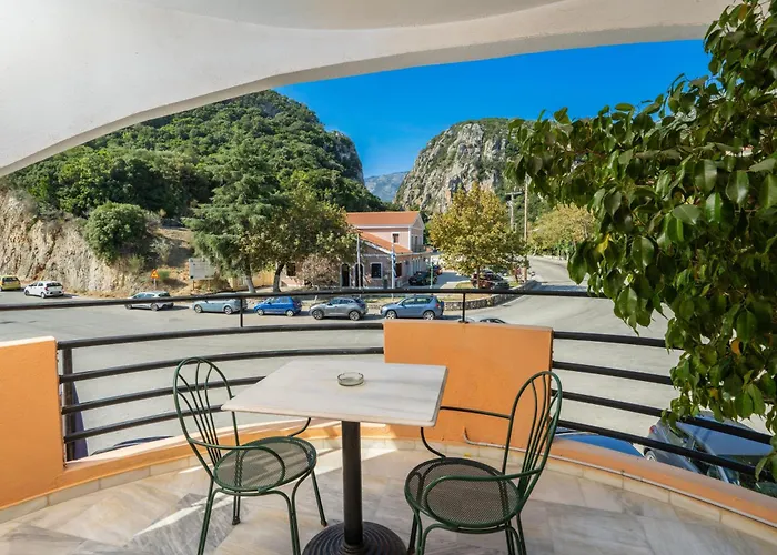 Odysseus Palace 4* Poros (Kefalonia)