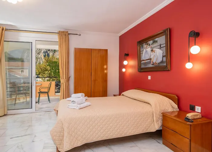 Odysseus Palace Hotel apartamentowy Poros (Kefalonia)